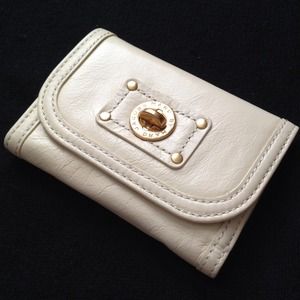 *new* Marc Jacobs cream wallet