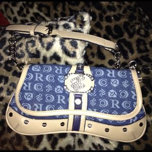 Cute little Rocawear purse.