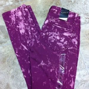 Jeans - NEW Pink& faded white acid splatter design skinny Jeans - NEW Pink& faded white acid splatter design skinny