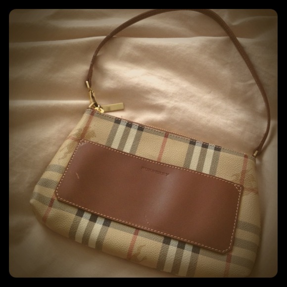 *RESERVED*Authentic BURBERRY clutch / handbag