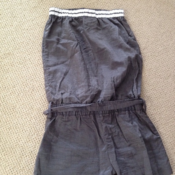 Gray romper - Picture 3 of 4