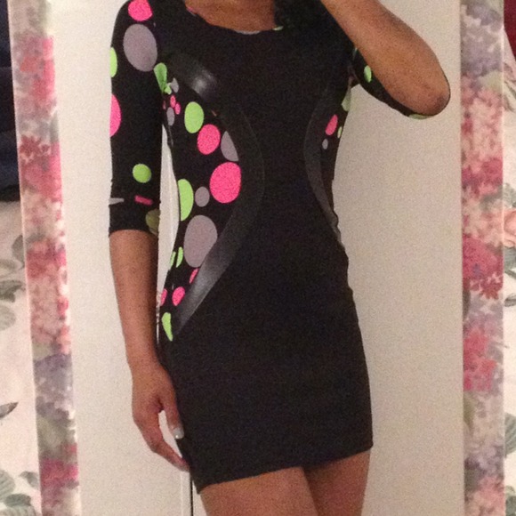 Fun Party Dress!! - Picture 4 of 4