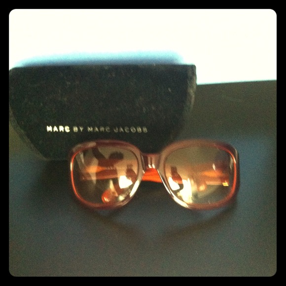 Marc Jacobs Sunglasses - Picture 1 of 3