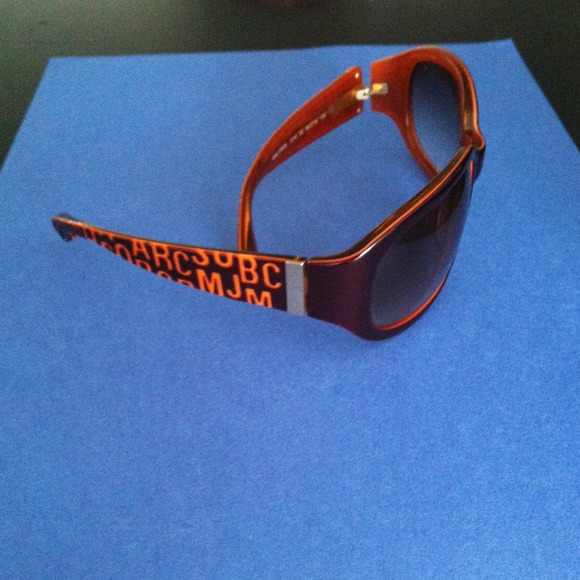 Marc Jacobs Sunglasses - Picture 2 of 3