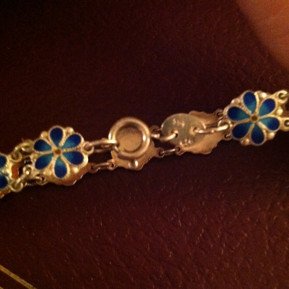 Sterling Flower Bracelet🌸 - Picture 3 of 3