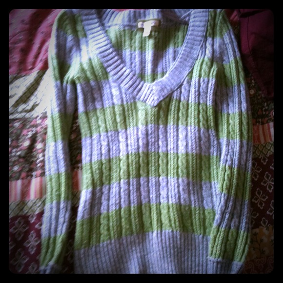 Gray & Green Aéropostale Sweater
