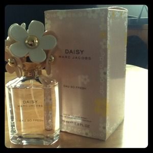 daisy eau so fresh by Marc jacobs 💢RESERVED💢