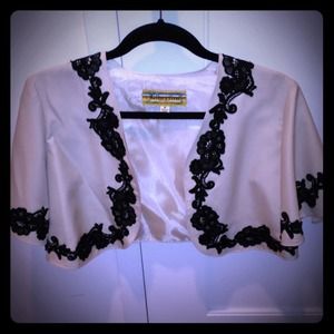 🌟LIBERTINE for Target:Creme bolero w/black design