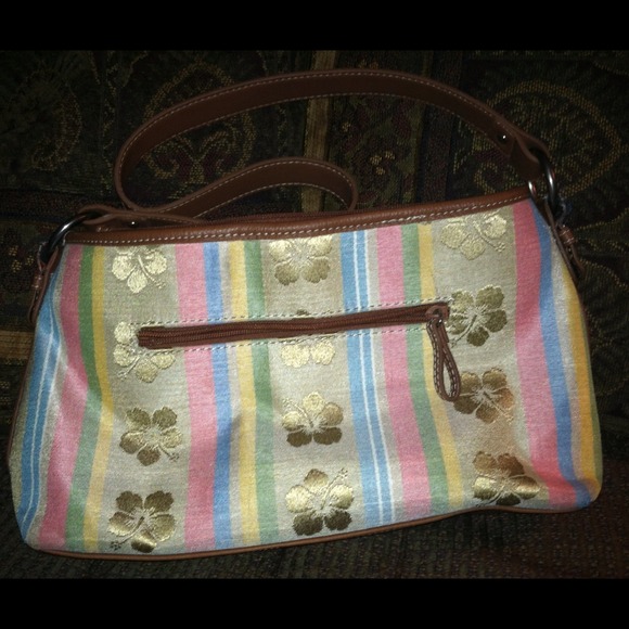 Light colored purse. In great shape! - Picture 1 of 2