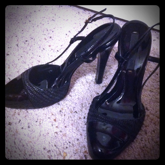 💢REDUCED💢Black BCBG shoes