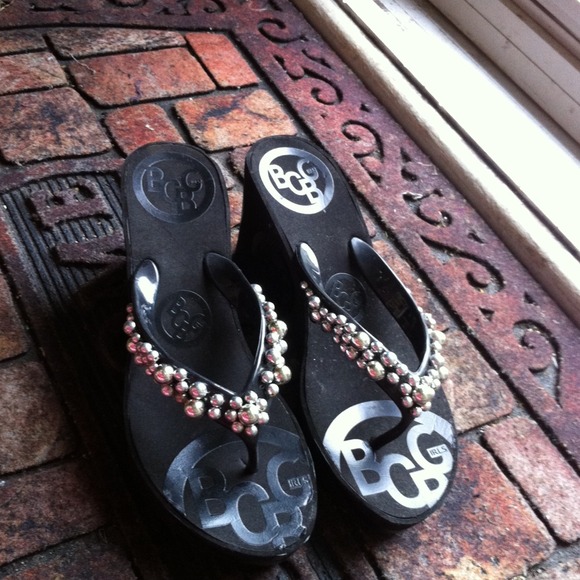 ❤BCBG Brand New black sandals🏆