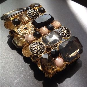 Quartz and semi precious stones bracelet