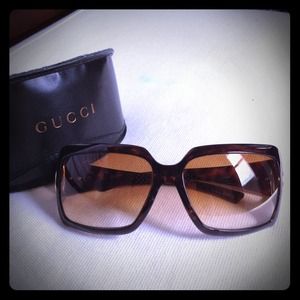 Reserved for baguk918 until 5/10 -Gucci Sunglasses