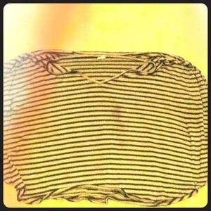 Gray and black crop top striipes