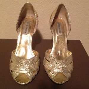 Steve madden gold heels size 7.5 worn once