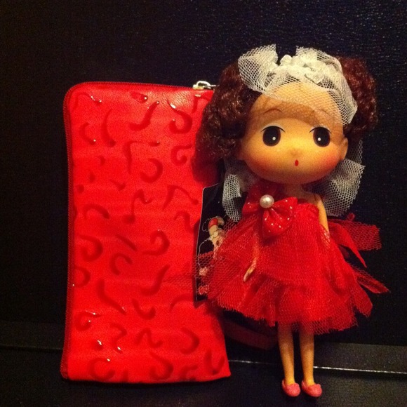 ✋RESERVED✋iPhone case / soft pouch with Doll (Red)