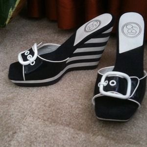 Jessica Simpson sandals size 7M