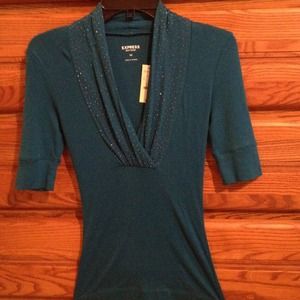 Sparkle vneck cotton top.