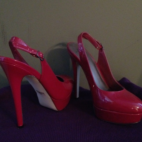 Candy Apple Red 4.5 inch heel.