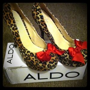 leopard pumps with red bow