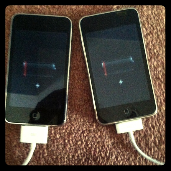2 iTouch 2nd Generation Reserved for @mochahonney