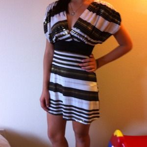 RESERVE @islanddiva         Sequin party stress