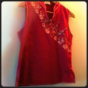 Chic Sleeveless embodied top