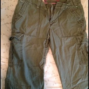 *RESERVED jordan12* A Eagle green cargo capris