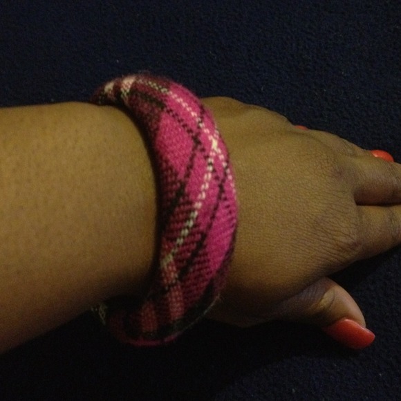 PINK MULTI FABRIC PLAID BRACELET - Picture 1 of 3