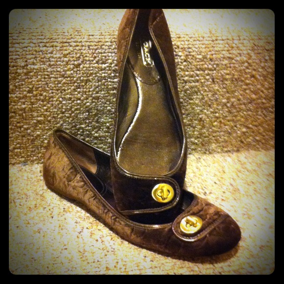 Coach Shoes - 💢💢RESERVED💢💢 for @tlpior coach/ferragamo shoes