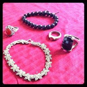 Ring & bracelet bundle.