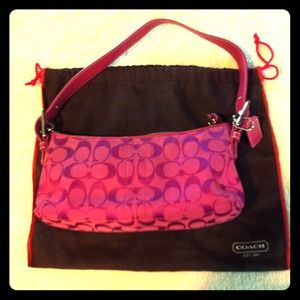 Coach Handbags - đRESERVED @pookiebeauđ đşAUTHENTIC Coach purse Coach Handbags - đRESERVED @pookiebeauđ đşAUTHENTIC Coach purse