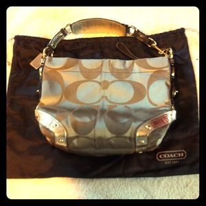 Coach Handbags - đ¸AUTHENTIC Coach bag Coach Handbags - đ¸AUTHENTIC Coach bag