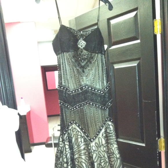 Black and silver prom dress🌟REDUCED🌟