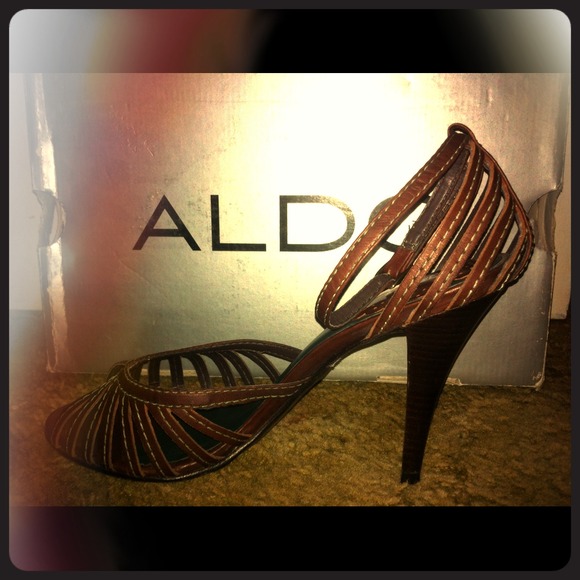 ***Sold***Aldo adorable sandals