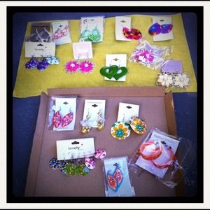 Accessories - Earrings Lot. 20 pairs. Accessories - Earrings Lot. 20 pairs.