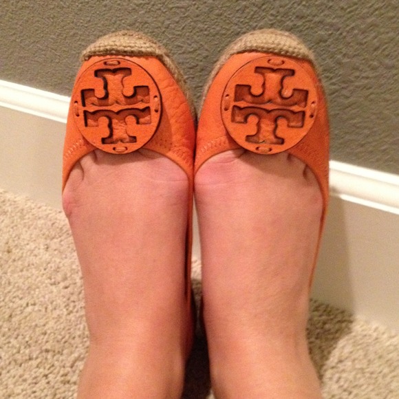 *SOLD* Tory burch flats