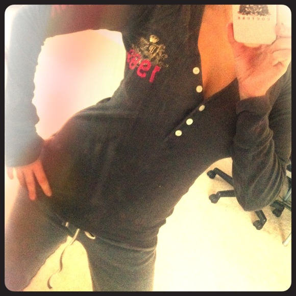 🌸Victoria secret long sleeve tee small🌸