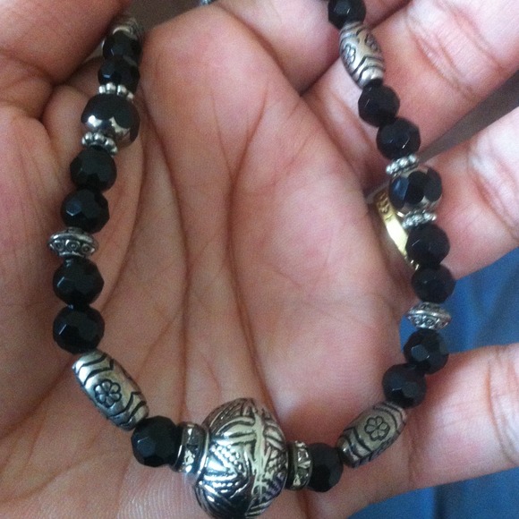 Handmade black bead set - Picture 2 of 4