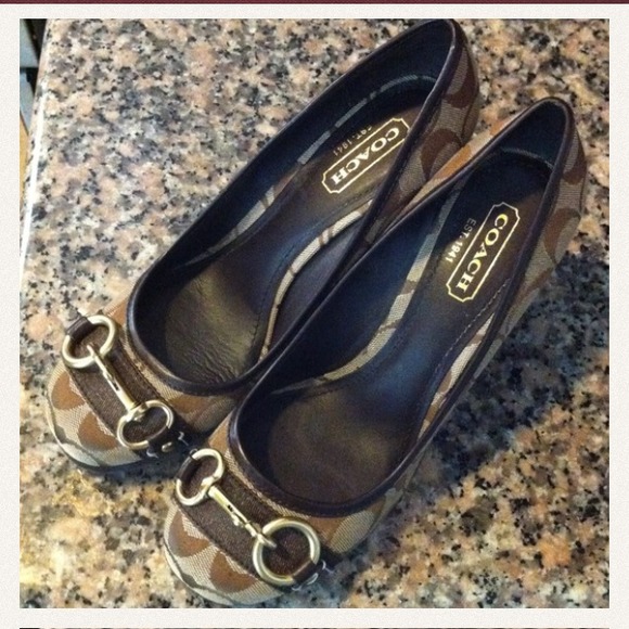 RESERVED for runinpearls !!!!!! Coach wedges