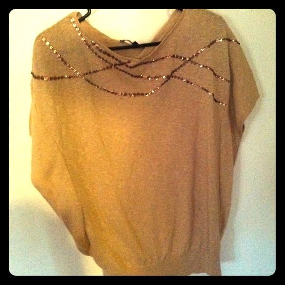 Chic tan top