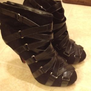 ***Reserved for @moresugar***Bandage black bootie