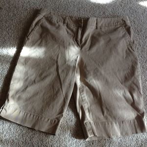 On hold🌴Tan Bermudas and cowboy boot pin