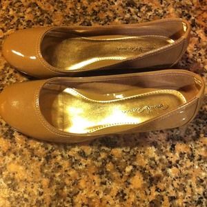 RESERVED for reedstina Nude wedges