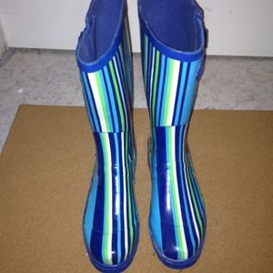 Rain boots in stripes