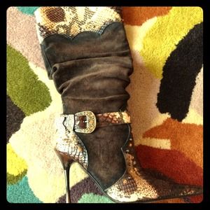 Mid calf scrunch boot