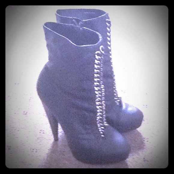 Bebe boots