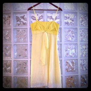 BCBGMaxAzria Dresses & Skirts - NWT BCBG Yellow Ombré dress BCBGMaxAzria Dresses & Skirts - NWT BCBG Yellow Ombré dress