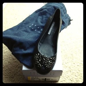 Vera Wang Lavender label Lisa flats 7.5