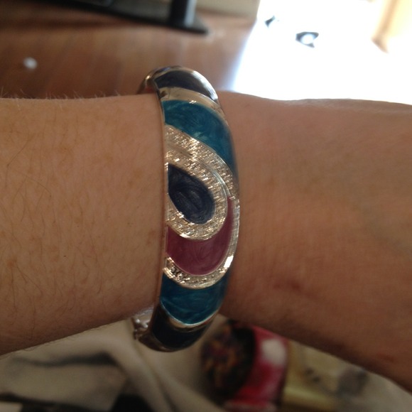 Silver and ceramic colored hinged bangle. - Picture 1 of 2